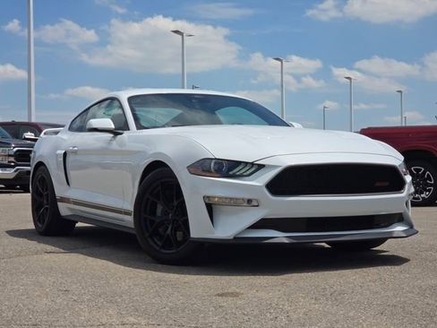 Used 2022 Ford Mustang GT Premium w/ Equipment Group 401A RWD image 6