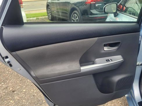 Used 2014 Toyota Prius V Three FWD image 28