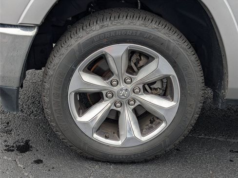 Used 2022 RAM 1500 Limited AWD/4WD image 10