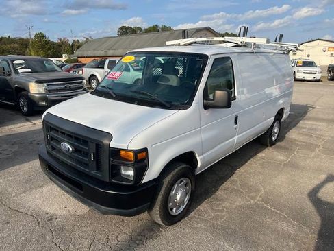 Used 2014 Ford E-150 and Econoline 150 w/ Power Group image 2