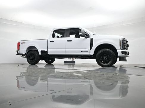 New 2026 Ford F250 XL w/ STX Appearance Package AWD/4WD image 32