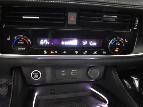 Used 2023 Nissan Rogue Platinum AWD/4WD image 18