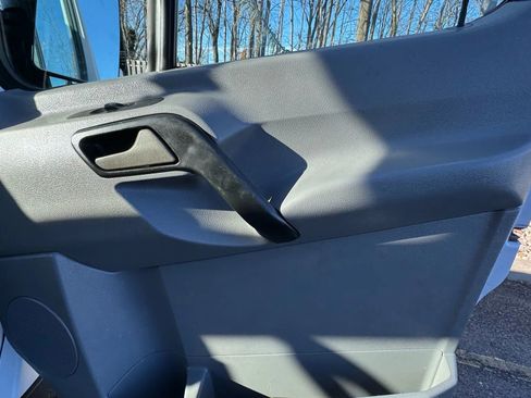 Used 2014 Mercedes-Benz Sprinter 2500 image 18