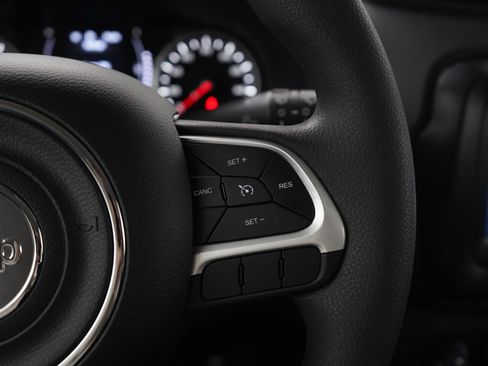 Used 2021 Jeep Renegade Sport image 27