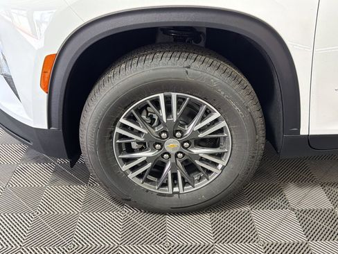 New 2026 Chevrolet Traverse LT FWD image 12