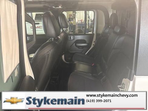Used 2021 Jeep Gladiator Sport image 27