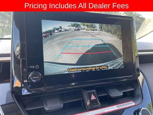 Used 2024 Toyota Corolla Cross LE FWD image 31