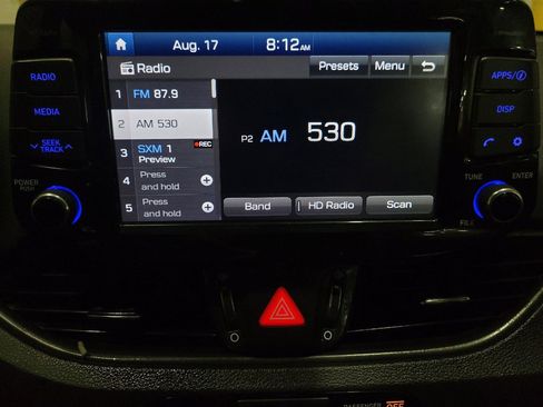 Used 2018 Hyundai Elantra GT FWD image 25