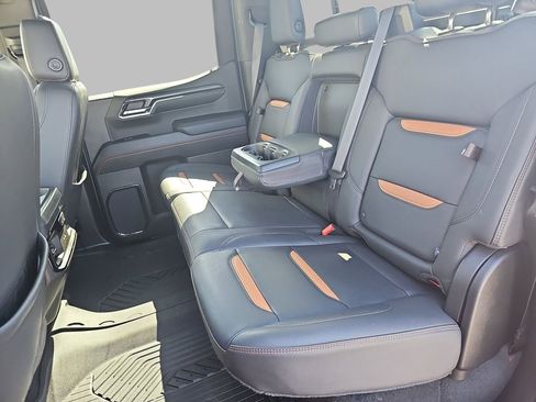 Certified 2024 GMC Sierra 1500 AT4 w/ Technology Package AWD/4WD image 17