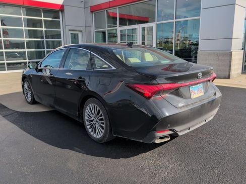 Used 2019 Toyota Avalon Limited w/ Advanced Safety Package image 5