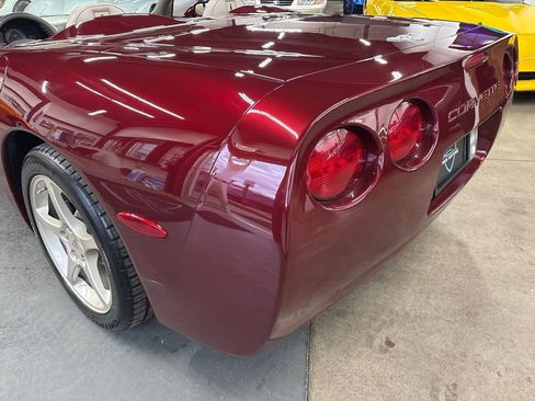 Used 2003 Chevrolet Corvette Convertible w/ Preferred Equipment Group1 image 31