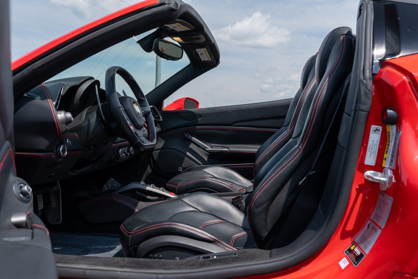 Used 2018 Ferrari 488 Spider RWD image 32