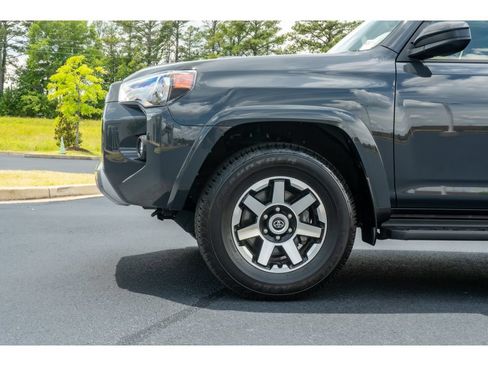 Used 2024 Toyota 4Runner TRD Off-Road AWD/4WD image 10