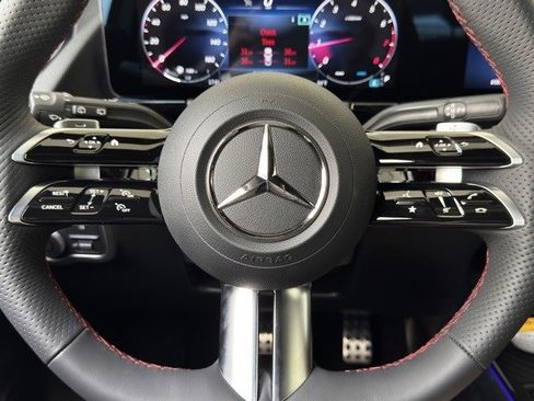 New 2025 Mercedes-Benz GLA 250 image 11