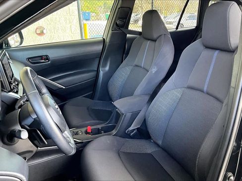 Used 2024 Toyota Corolla Cross SE image 8