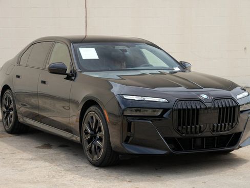 Used 2023 BMW 740i w/ Executive Package RWD image 66