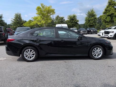 Used 2025 Toyota Camry LE FWD image 3