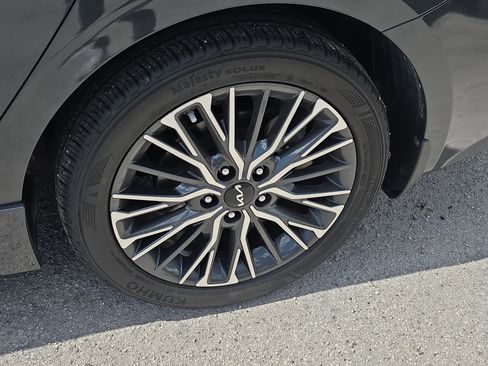 Used 2024 Kia Forte GT-Line image 4