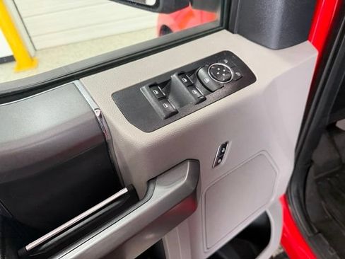 Used 2018 Ford F150 XLT w/ Equipment Group 302A Luxury AWD/4WD image 9