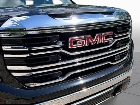 Used 2025 GMC Sierra 1500 SLT RWD image 30