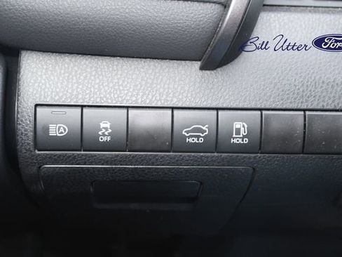 Used 2024 Toyota Camry SE w/ Convenience Package image 19