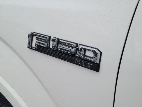 Used 2019 Ford F150 XLT w/ Equipment Group 302A Luxury AWD/4WD image 13
