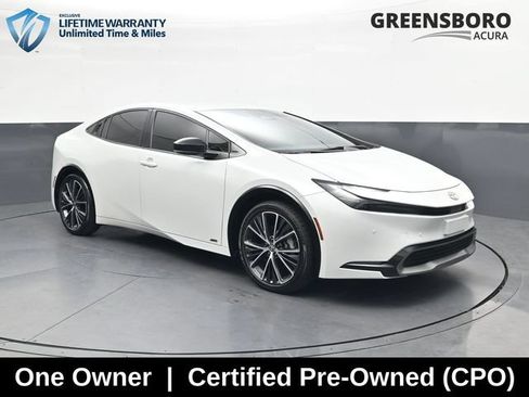 Used 2023 Toyota Prius XLE AWD/4WD image 3