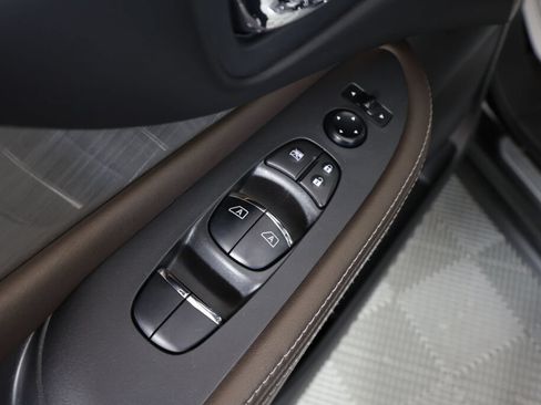 Used 2016 Nissan Murano Platinum w/ Platinum Technology Package AWD/4WD image 32