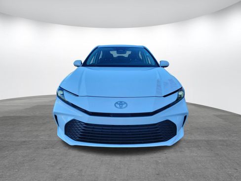 Used 2025 Toyota Camry LE FWD image 2