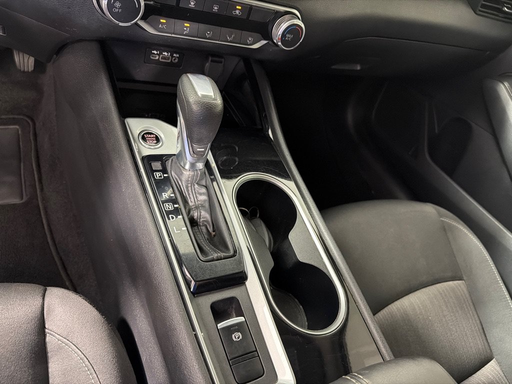 Used 2024 Nissan Altima 2.5 SV AWD/4WD image 14