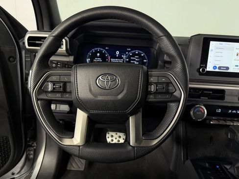 Used 2024 Toyota Tacoma TRD Sport AWD/4WD image 15