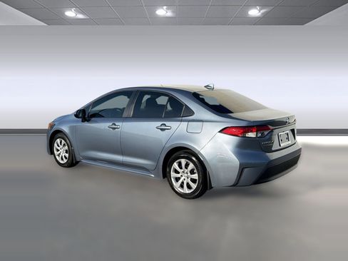 Certified 2025 Toyota Corolla LE FWD image 3