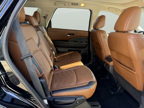 Used 2023 Nissan Pathfinder Platinum w/ Cargo Package FWD image 43