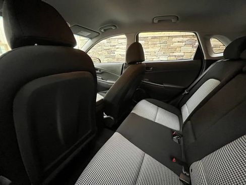 Used 2022 Hyundai Kona SE AWD/4WD image 28