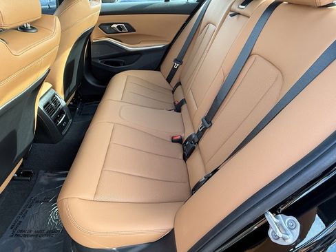 Used 2025 BMW 330i Sedan w/ Premium Package image 32