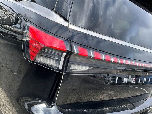 Certified 2025 INFINITI QX80 Pure w/ Cargo Package image 42