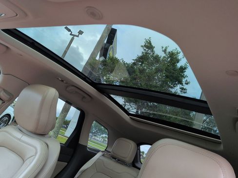 Certified 2020 Lincoln Corsair Reserve w/ Appearance Package FWD image 20