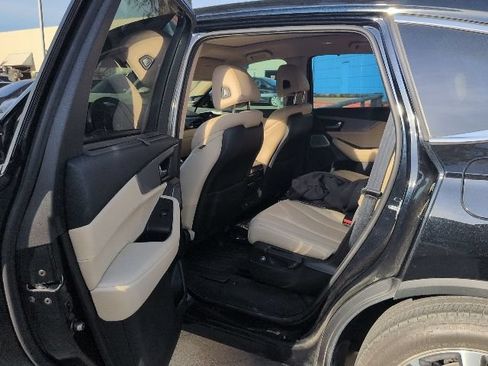 Used 2025 Acura MDX FWD w/ Technology Package image 6