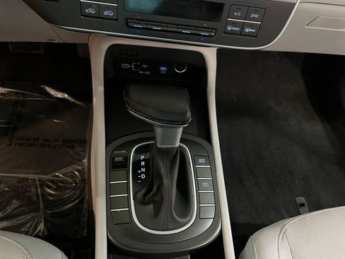 Used 2025 Hyundai Kona SEL image 41