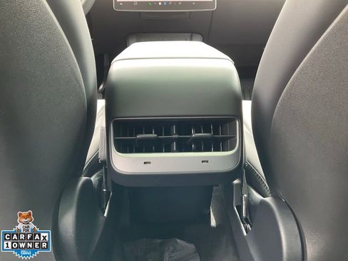 Used 2024 Tesla Model Y Long Range RWD image 34
