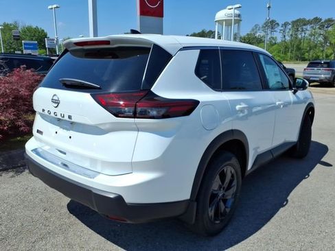 New 2026 Nissan Rogue SV FWD image 3