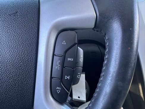 Used 2009 Chevrolet Traverse LT image 16