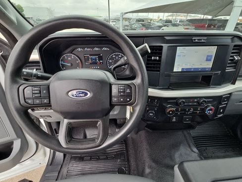 Used 2025 Ford F350 XL w/ FX4 Off-Road Package AWD/4WD image 14