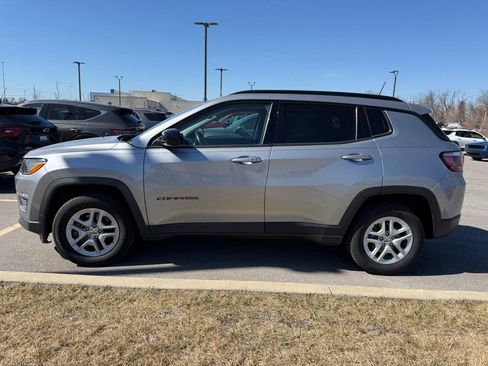 Used 2018 Jeep Compass Sport w/ Tech Group image 7