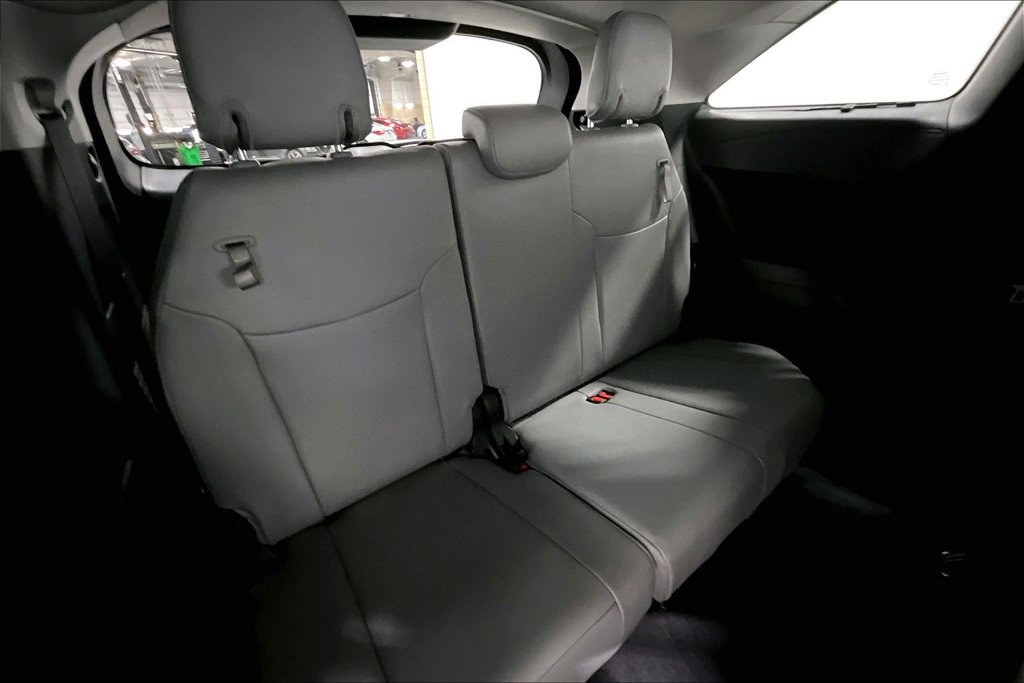 Used 2026 Toyota Sienna XLE FWD image 34