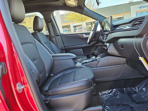 New 2026 Ford Escape ST-Line w/ Tech Pack #1 FWD image 32