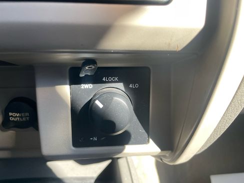 Used 2005 Dodge Dakota SLT image 17