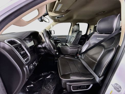 Used 2019 RAM 1500 Laramie AWD/4WD image 22