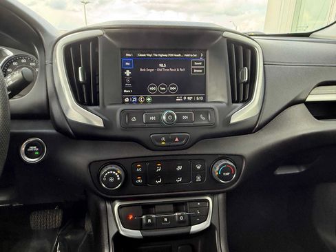 Used 2024 GMC Terrain SLE w/ LPO, Cargo Package FWD image 20