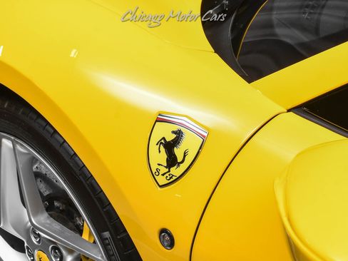 Used 2023 Ferrari F8 Tributo RWD image 34